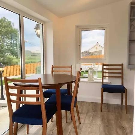 בית נופש Brownes Sea View No 2 Dungloe 14km *